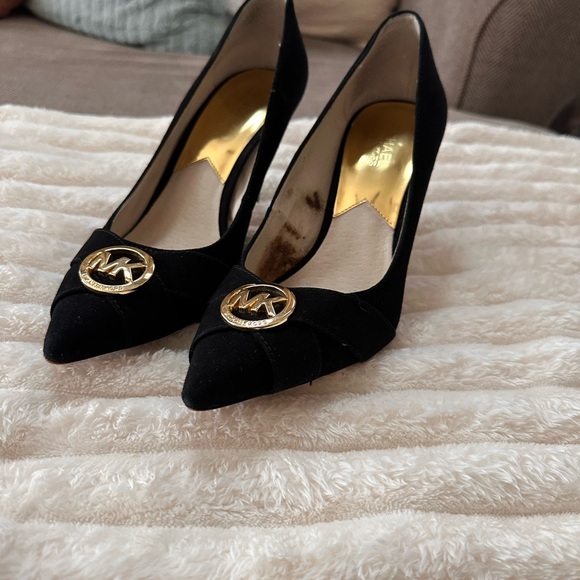 Michael Kors Black Heels with Gold Accent - Picture 2 of 4